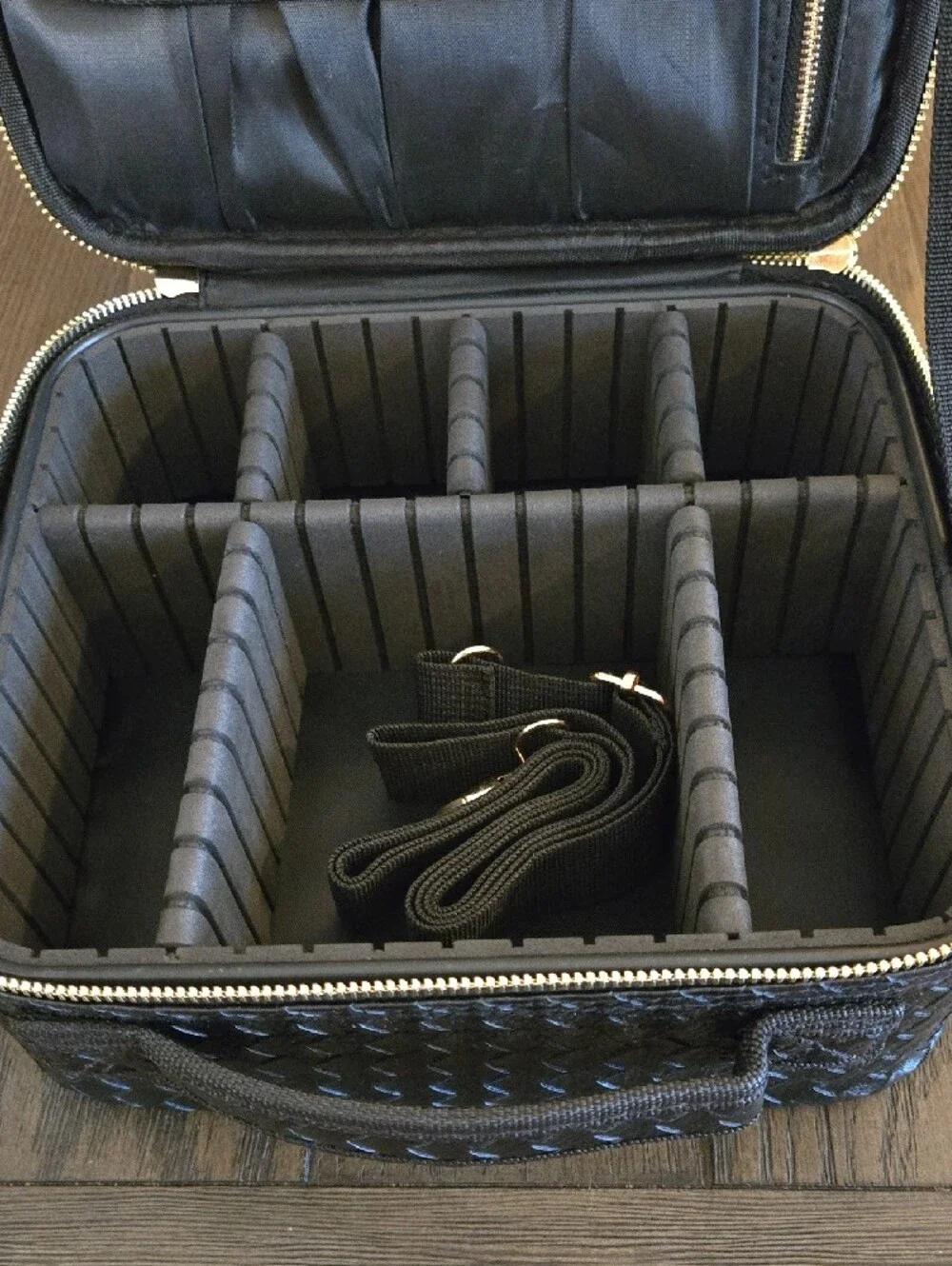 Women's Travel Make-Up Case with Gold Zippers and Mirror, NWOT